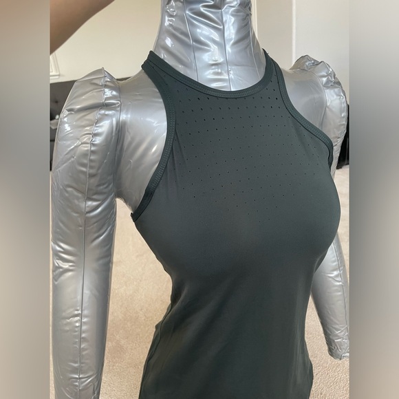 Nike Women's Racerback Tank with Built in Bra - Small - Picture 3 of 11